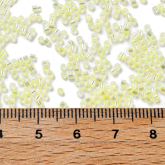 SMGE бисер Т-207а цилиндр Light Yellow 1.3мм цена за 10г SMGE бисер Т-207а цилиндр Light Yellow 1.3мм цена за 10г