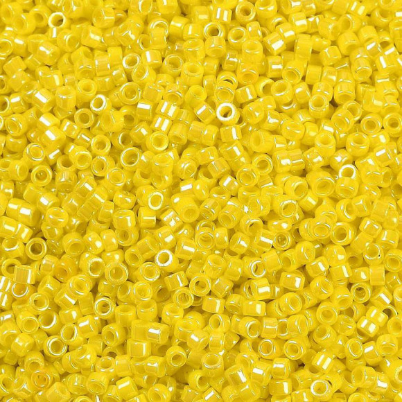 SMGE бисер Т-207 цилиндр Yellow 1.3мм цена за 10г SMGE бисер Т-207 цилиндр Yellow 1.3мм цена за 10г