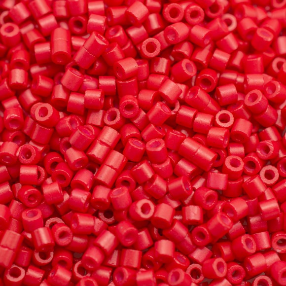 SMGE бисер Т-162 цилиндр Crimson 1.5х2мм цена за 10г SMGE бисер Т-162 цилиндр Crimson 1.5х2мм цена за 10г